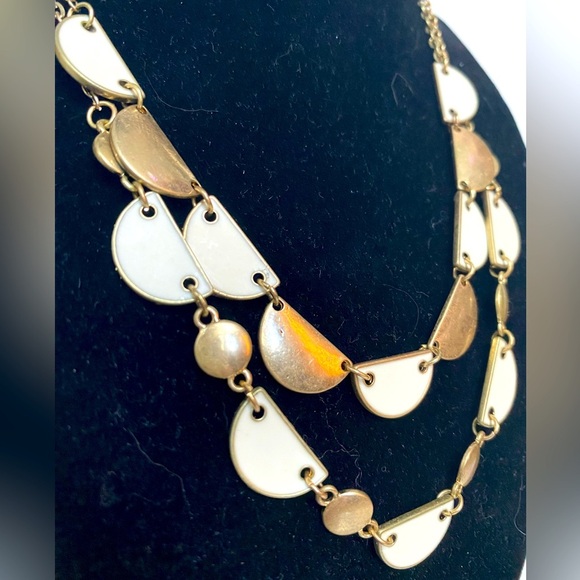 VTG CHARMING CHARLIE Gold and White Enamel Multi-Strand Necklace - Picture 3 of 4